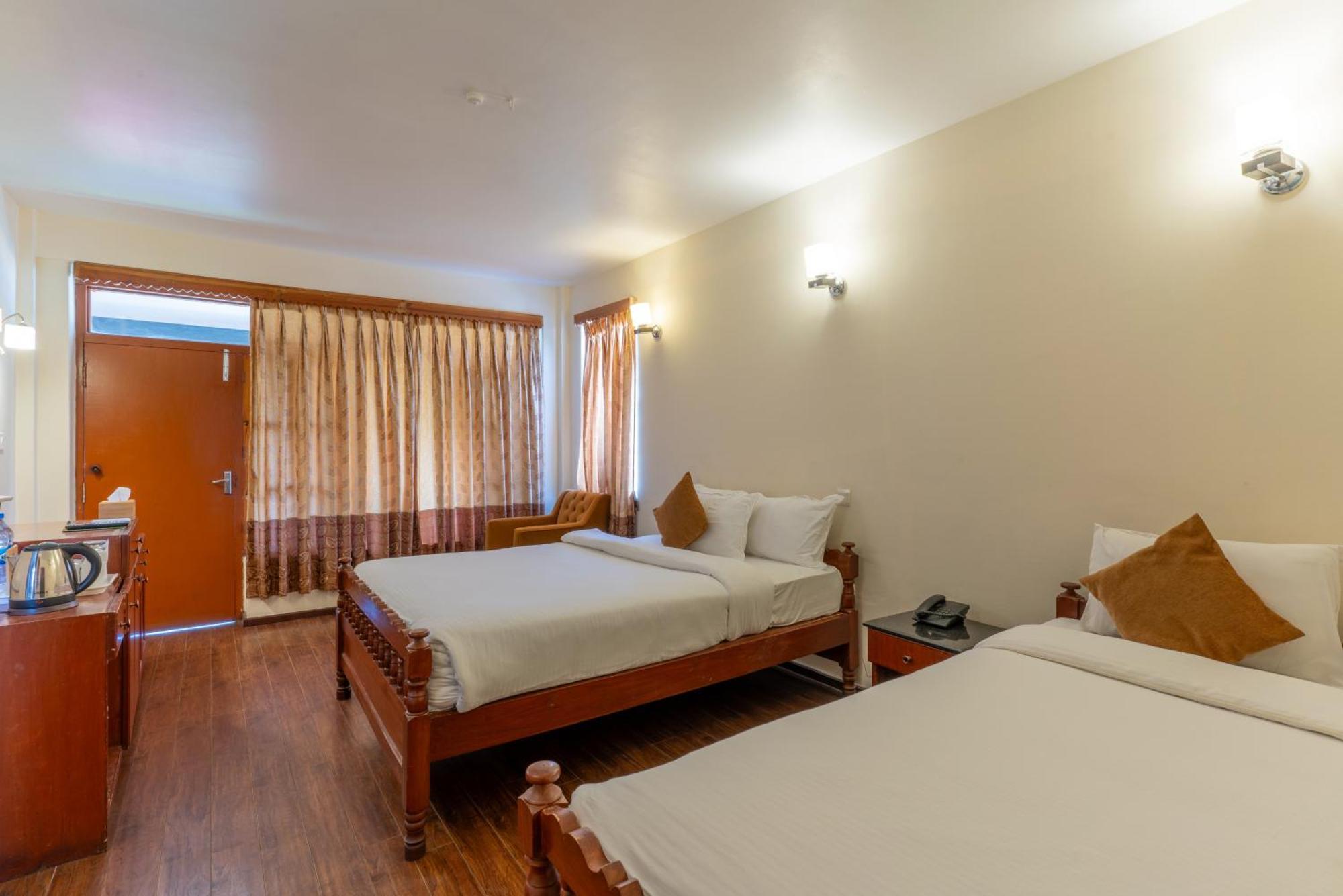 Lake View Resort Pokhara Eksteriør bilde