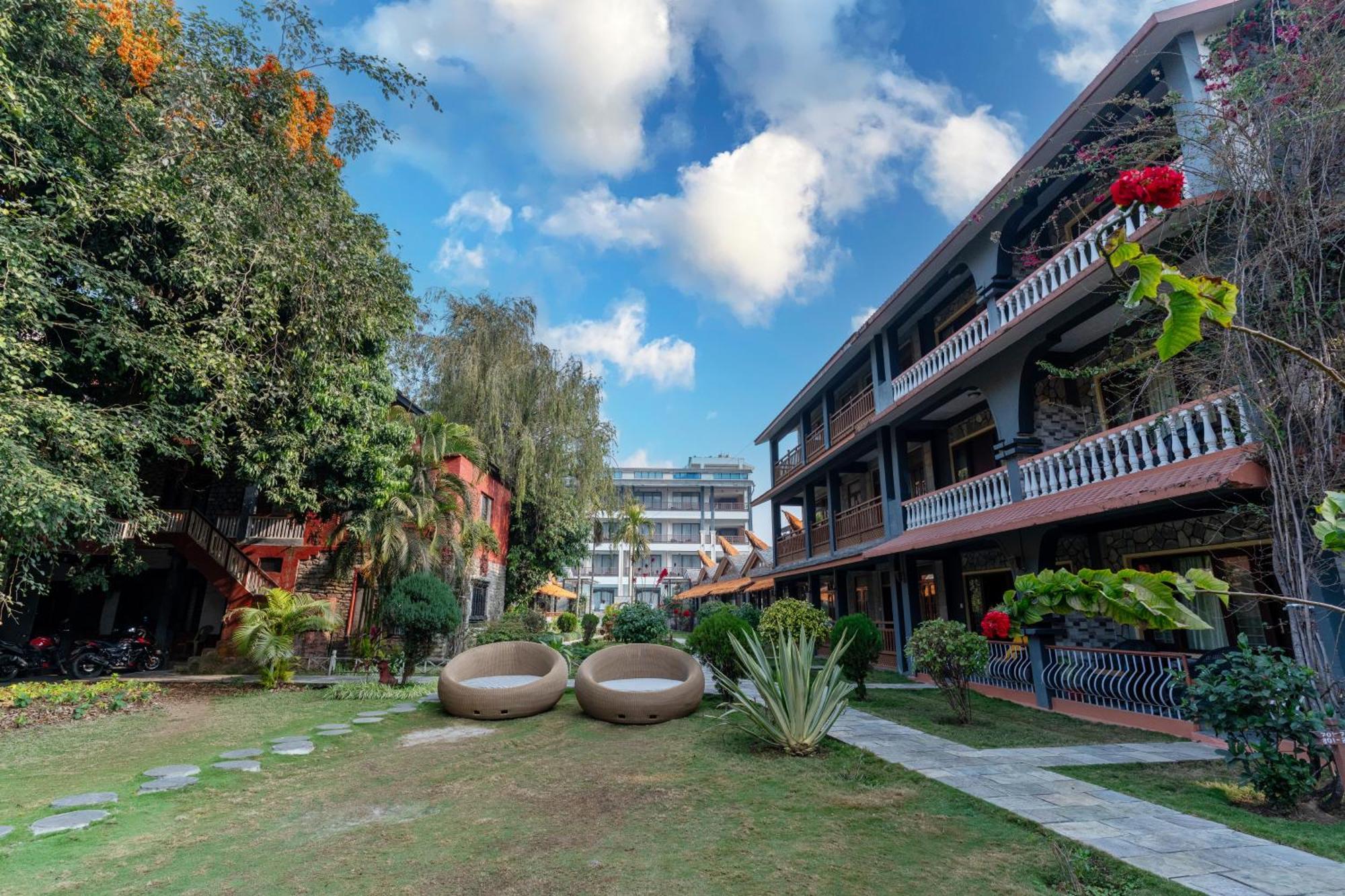 Lake View Resort Pokhara Eksteriør bilde